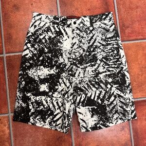 REAL BUY Tire Treads Graphic Shorts Size Medium